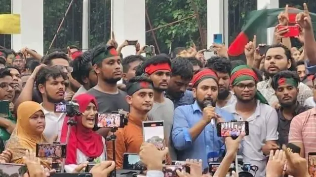 শেখ হাসিনা বিরোধী আন্দোলনে বিভিন্ন মতের ছাত্র নেতারা এক হয়েছিলেন