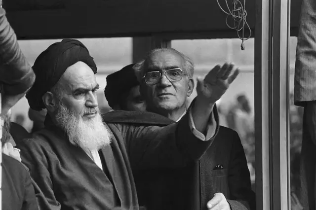 روح‌الله خمینی
