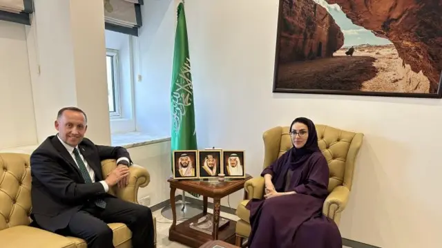 Анатолій Петренко та Сара Аль Саїд