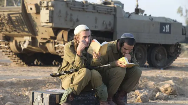 इसराइली सेना की इस यूनिट में अति-रूढ़िवादी युवाओं को भर्ती किया जाता है
