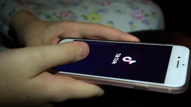 در نظرسنجیها روشن شده است که تیکتاک سریعترین رشد را در میان شبکههای اجتماعی داشته است و حدود یکپنجم جوانان ۱۸ تا ۲۴ سال از آن بهعنوان منبع آگاهی از اخبار استفاده میکنند.