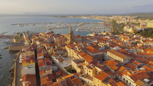 قرونِ وسطیٰ کا شہر الگیرہو اب ایک مشہور سیاحت کا مرکز ہے، لیکن 1582 میں یہ طاعون کا مرکز تھا