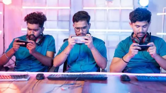 ભારતનું બજેટ 2026-27, નિર્મલા સીતારમણ, બજેટ કેવું હશે, નિર્મલા સીતારમણ, રવિવારે બજેટ, બજેટમાં કોને શું મળ્યું, બજેટમાં ક્યાં ખર્ચ થશે, ઇન્કમટેક્સમાં ફેરફાર, શું મોંઘું થયું તથા શું સસ્તું, બીબીસી ગુજરાતી