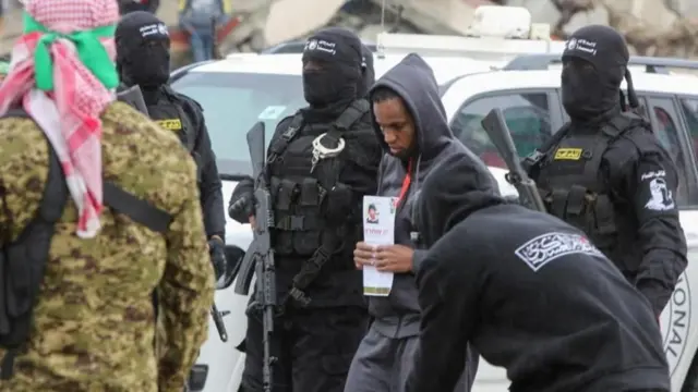 ኣቬራ ክፍታሕ እንከሎ ብዕጡቓት ሓማስ ተዓጂቡ ነይሩ