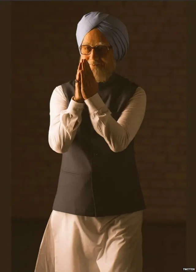 अनुपम खेर, मनमोहन सिंह, सोनिया गांधी