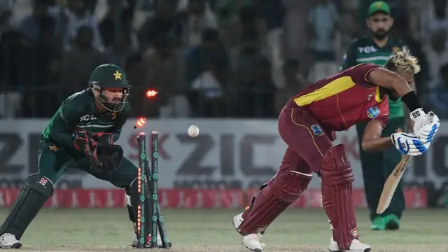 نواز، ملتان