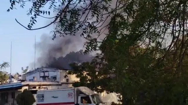 रविवारी सकाळच्या शिफ्टमध्ये अनेक महिला काम करत असताना हा स्फोट झाला.