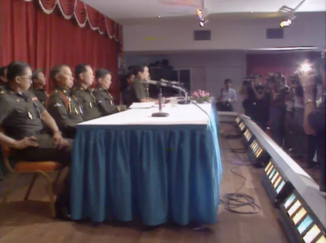 ในภาพคณะรัฐประหาร 2534 แถลงต่อสื่อมวลชน