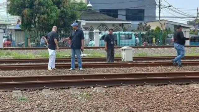 Polisi tertabrak kereta api