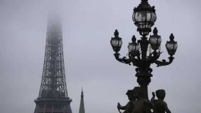 Chất lượng không khí ở Paris buộc các chính trị gia phải có chính sách nghiêm khắc về việc sử dụng diesel