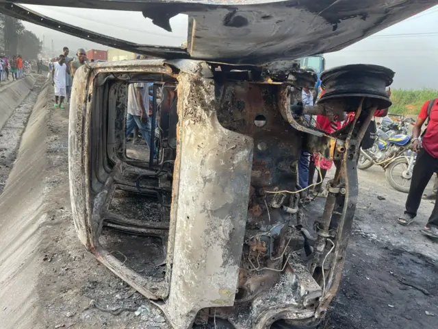 Some of di motor wey burn fall to di side