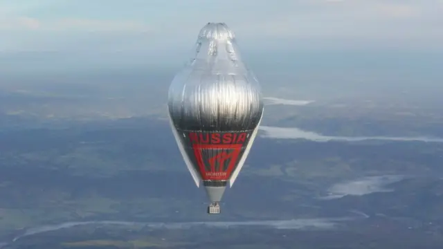 Шар Федора Конюхова на высоте более 6 тысяч метров над западной Австралией 12 июля
