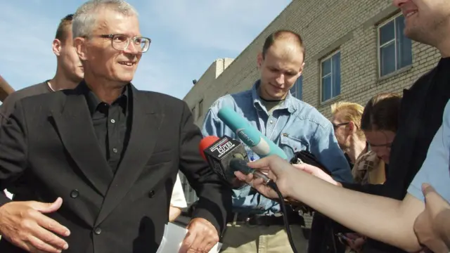 limonov released from prison