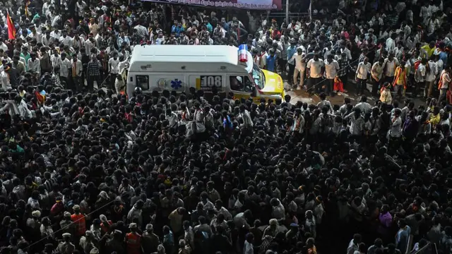 கரூர் தவெக பரப்புரை, கூட்ட நெரிசல், சட்டம், விசாரணை, காவல்துறை