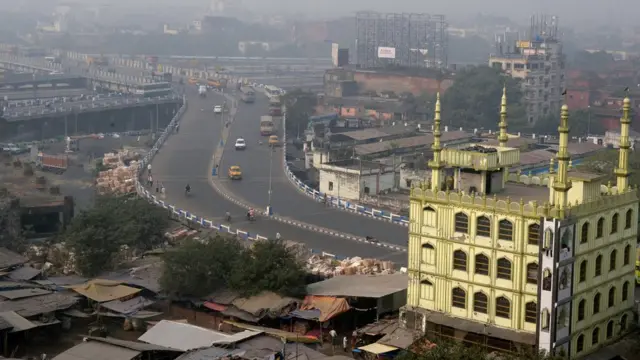 কলকাতা শহরে সম্প্রতি এরকম কয়েকটি যৌন হয়রানির ঘটনার পর এনিয়ে নারীরা সরব হয়েছেন।