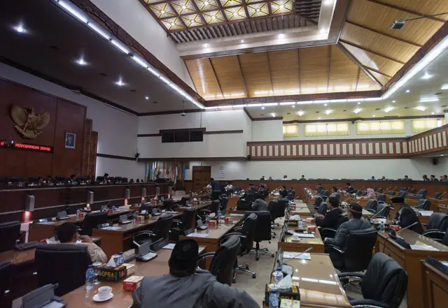 perda syariah, qanun jinayah, aceh, revisi