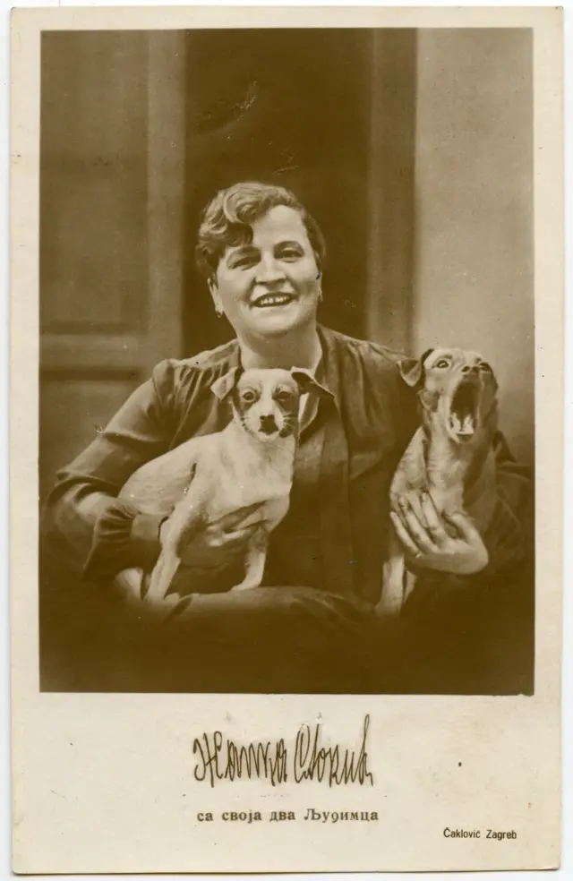 Žanka sa dva ljubimca