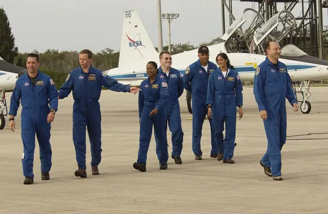 नासातील क्रूसह सुनिता विल्यम्स