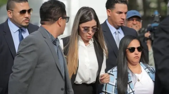 жена Гузмана Эмма Коронел