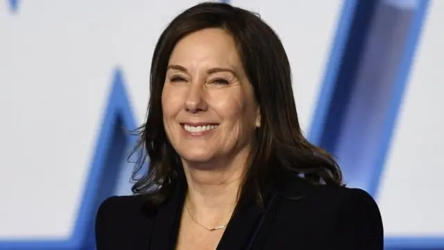 Bos Lucasfilm Kathleen Kennedy termasuk yang ditiru suaranya.