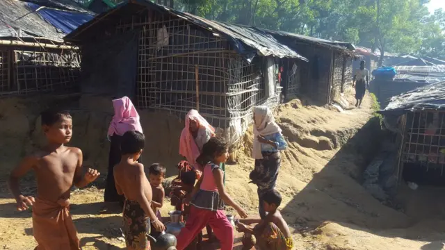 এরই মধ্যে দেড় লাখ রোহিঙ্গা শিশুকে হাম রুবেলা, ৭০ হাজার শিশুকে পোলিও এবং ৬৫ হাজার শিশুকে ভিটামিন এ ক্যাপসুল খাওয়ানোর একটি কর্মসূচি শেষ হয়েছে।