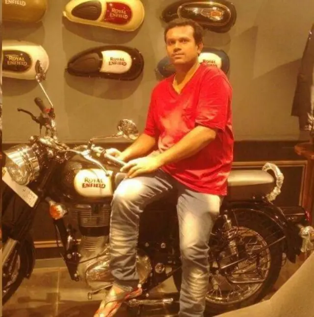 రవి కుమార్ పాత ఫోటో