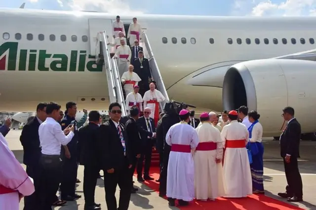 ပုပ်ရဟန်းမင်းကြီးရဲ့ မြန်မာနိုင်ငံ ခရီးစဉ်