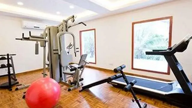 கோல்டன் பே விடுதி