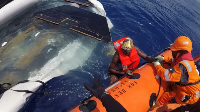 Akdeniz'de kurtarılan bir göçmen