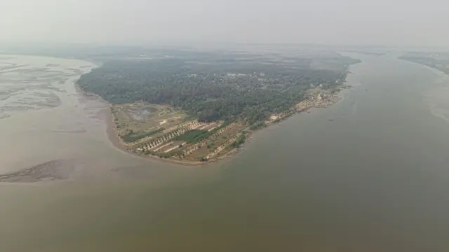 చినగొల్లపాలెం, సముద్రపు కోత , కొల్లేరు, ఉప్పుటేరు