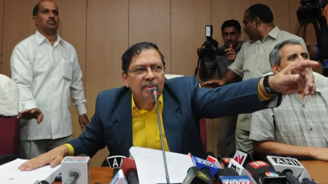 Magistrado Santosh Hegde