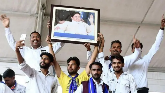 కార్యకర్తలు