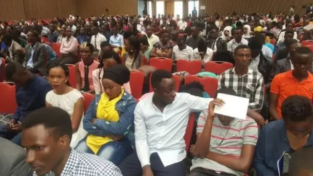 Baadhi ya vijana wengi wao wasio na ajira walihudhuria mafunzo feki yaliyoandaliwa kwa ajli ubunifu wa kazi mjini Kigali