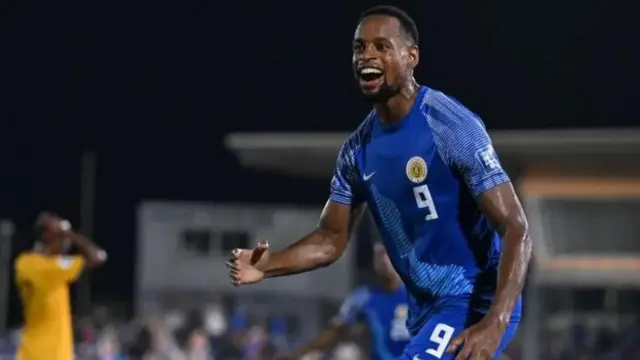 Curaçao ndiyo timu kutoka nchi ndogo zaidi kuwahi kushiriki katika historia ya FIFA World Cup.