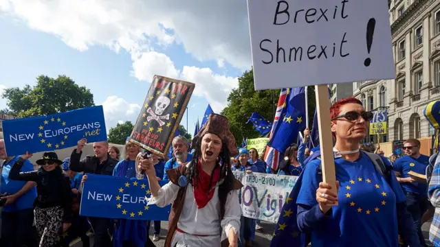 Шествие против "брексита" и за второй референдум в Лондоне в октябре 2018 года