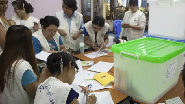 ဒီအချက်ကို ကန့်ကွက်ကြောင်း ကချင်အမျိုးသားကွန်ဂရက်ပါတီနဲ့ ကယားပြည်နယ်ဒီမိုကရက်တစ်ပါတီ တို့ကလည်း ကြေညာချက်ထုတ်ပြန်ထားပါတယ်။