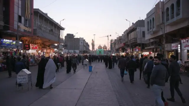 بی‌بی‌سی چند روحانی را در کاظمین یافته که گفته‌اند حاضرند صیغه ازدواج موقت با زنان و دختران زیر سن قانونی را بخوانند