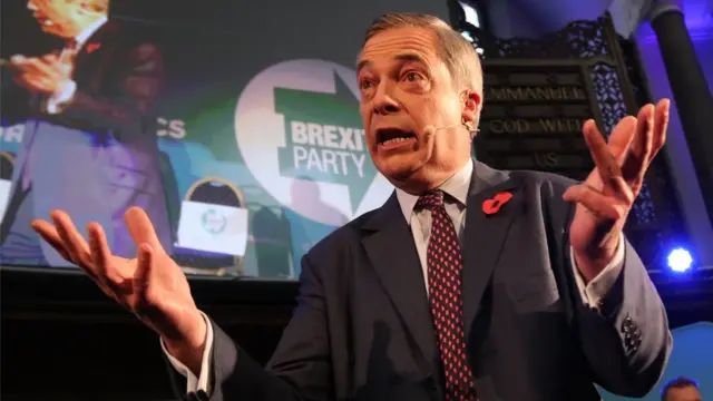 نایجل فراژ رهبر حزب 'برگزیت' بریتانیا