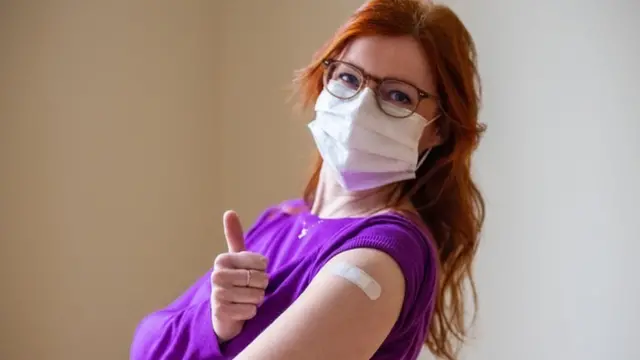 'ઑલરાઉન્ડર' રસીની રાહ ન જોવા અને મળે તે રસી લઈ લેવા વિજ્ઞાનીઓની સલાહ