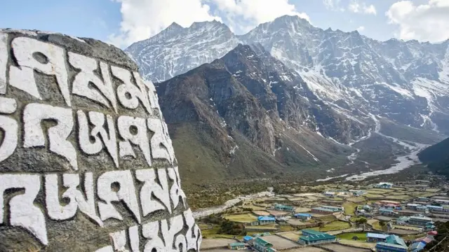 대부분 아직 드러나지 않았지만, 108곳의 베율이 있다고 한다