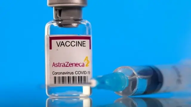 Frasco da vacina AstraZeneca