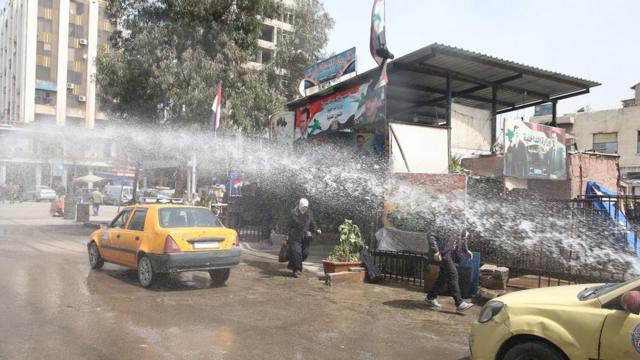 В Дамаске дезинфицируют улицы