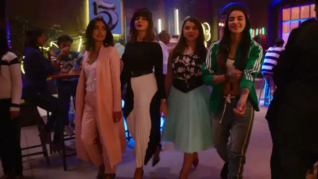 'فور مور شاٹس پلیز!'