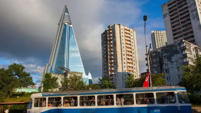 Hotel Ryugyong, 2012