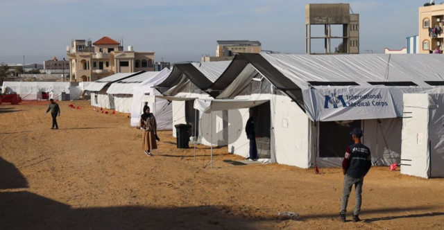 Tiendas de campaña instaladas por la misión del Cuerpo Médico Internacional (IMC) en Gaza. 