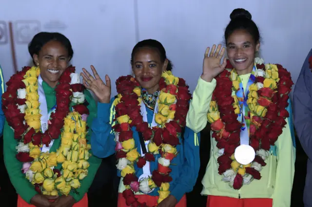 ኣትሌታት ለተሰንበት ግደይ፣ ጎይተቶም ገብረስላሰን ጉዳፍ ጸጋይን