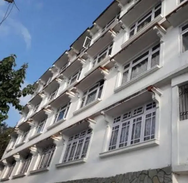 দার্জিলিং শহরের এই হোটেলই বলেছে যে তারা বাংলাদেশীদের বুকিং নেবে না