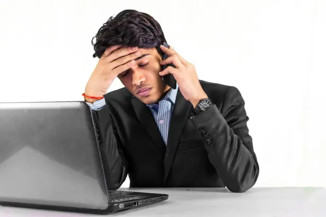 ملازمت، نوکری، سونے کی ہتھکڑی، جاب