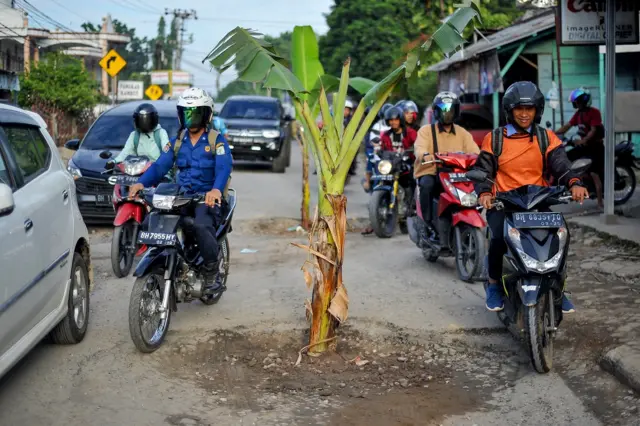 jalan rusak