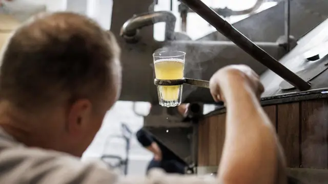 기온 상승에 적응하기 위해, 맥주 양조업자들은 기후 변화에 유연하게 적응할 수 있는 홉 품종으로 재배 작물을 바꿔야 할 지도 모른다